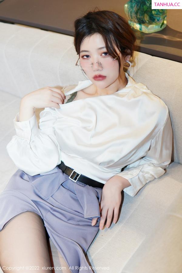   [XiuRen]高清写真图 2022.12.22 No.6028 奈奈子 新人美腿第25张图片